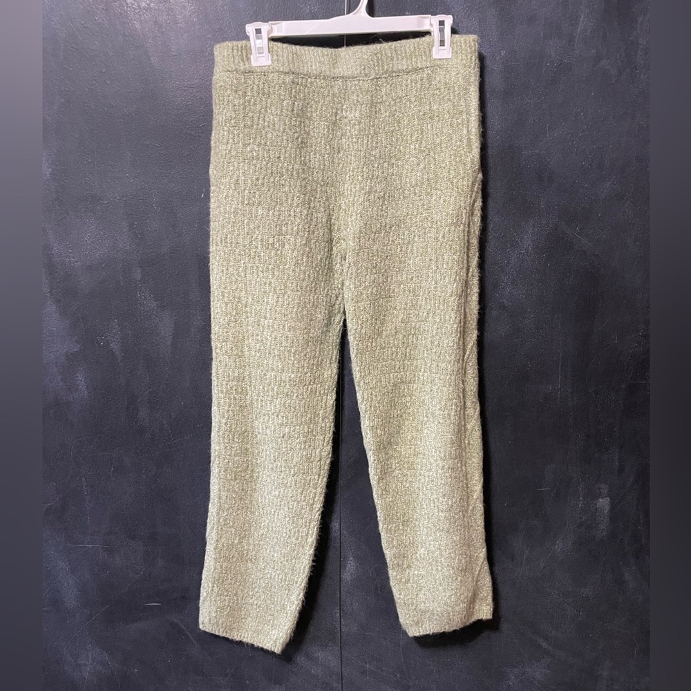 UNIVERSAL THREAD Sage Green Knit Joggers/Leggings